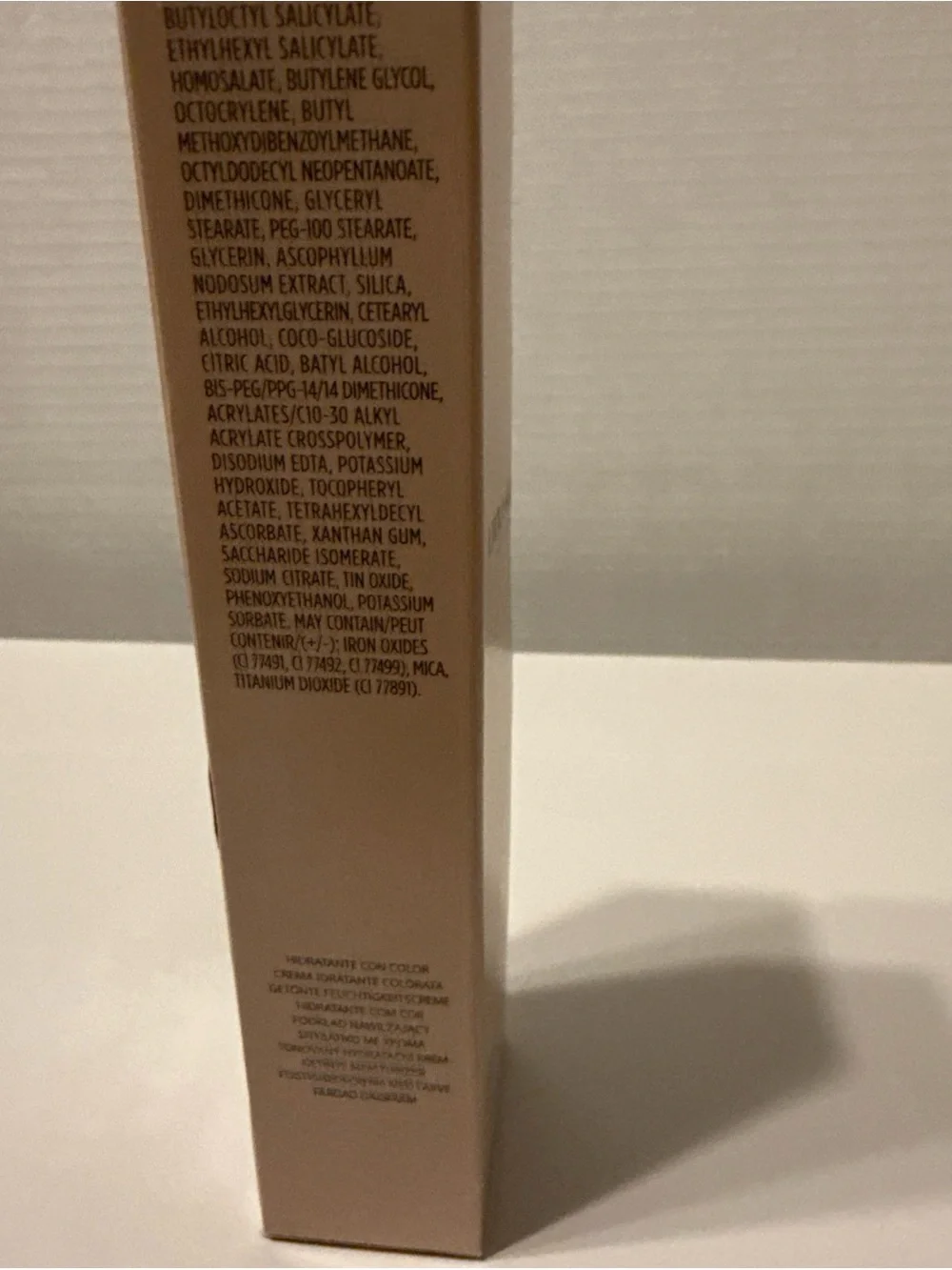 laura mercier Tinted Moisturizer Light Revealer - Nude (2N1) Champagne Beige